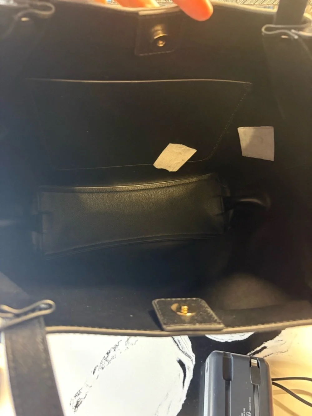 GUESS Black Structured Saffiano Tote - Picture 4 of 6